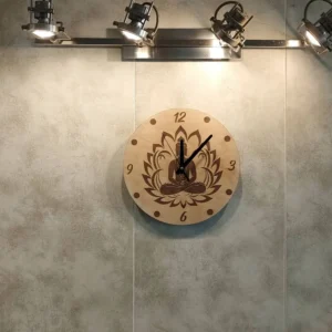 Horloge murale en bois personnalisée