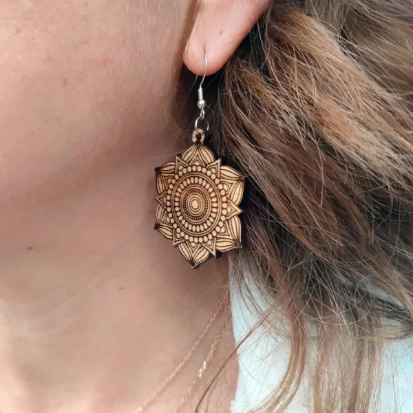 Boucles oreilles bois, boucles oreilles mandala, jp laser art, serie2