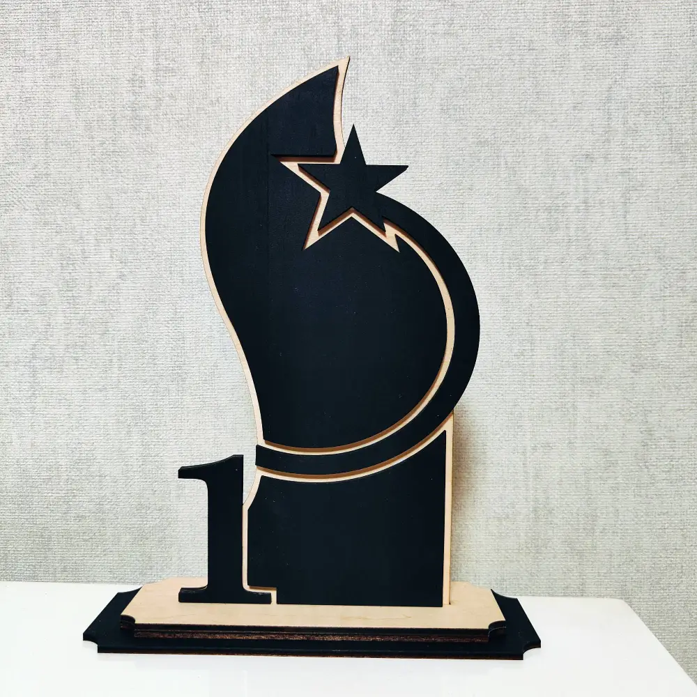 Trophée personnalisé en bois, jp laser art,